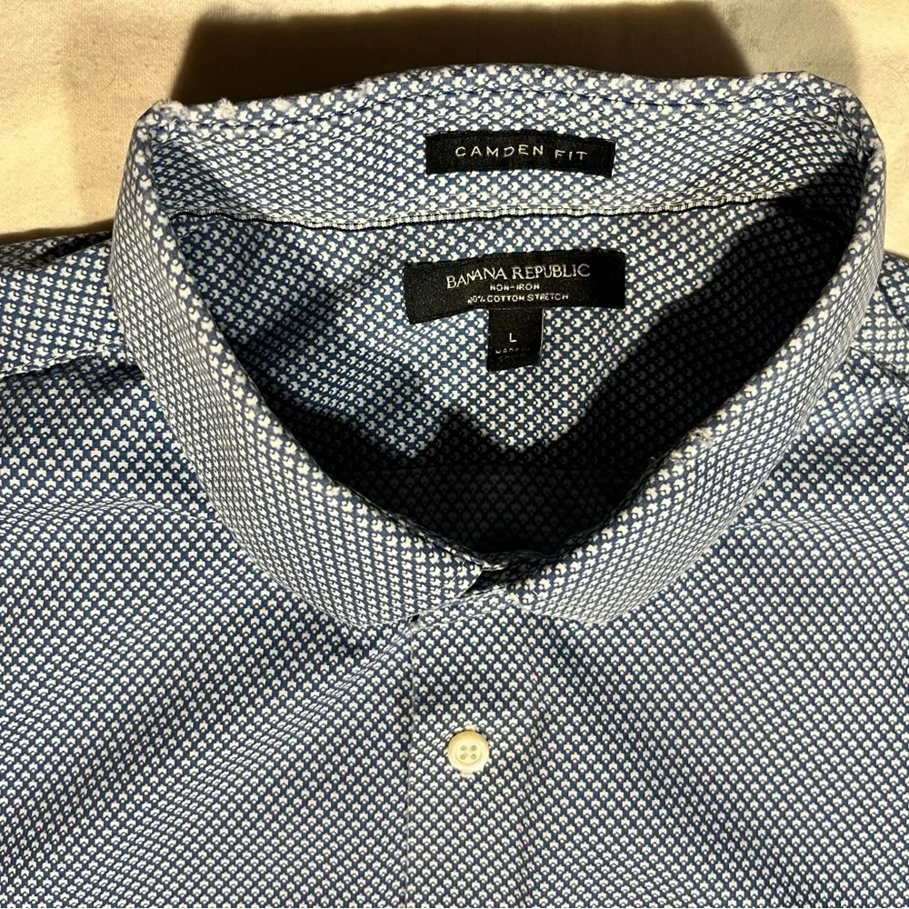 Banana Republic Blue Patterned Button Down Shirt Size L